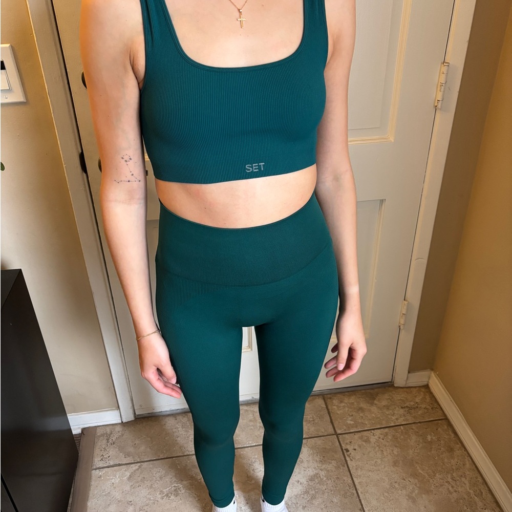 SETACTIVE Sports Bra and Leggings Set